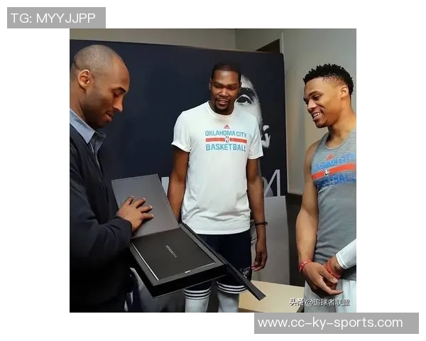 杜兰特盛赞申京潜力无限期待他迈向超级球星之路 杜兰特盛赞申京潜力无限期待他迈向超级球星之路