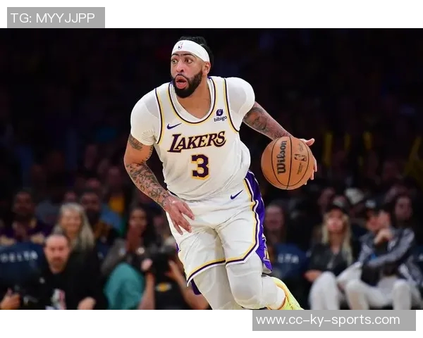 浓眉首节表现稳健轻松斩获5分5板1助展现强大状态