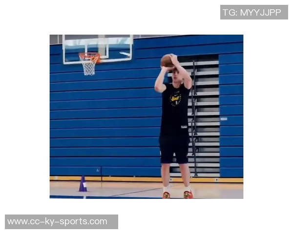 雷迪克谈拉拉维亚成长之路强调05秒接球投篮策略与全面表现